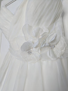 Allure Bridals '8757' size 12 used wedding dress view of bodice