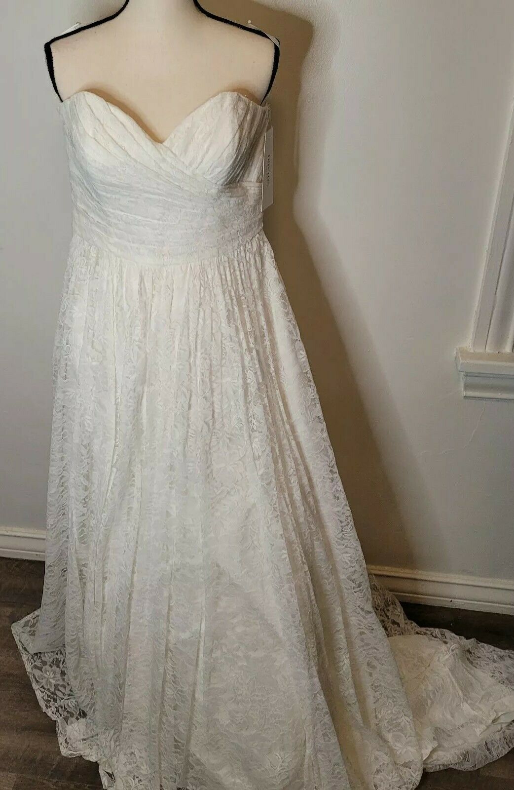 David's Bridal '9WG3829' wedding dress size-14 NEW