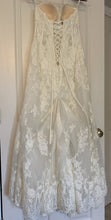 Load image into Gallery viewer, Wtoo &#39;Bristol 18410&#39; wedding dress size-02 PREOWNED
