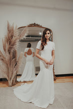 Load image into Gallery viewer, Sarah Seven &#39;Madison&#39; size 4 used wedding dress front view on bride
