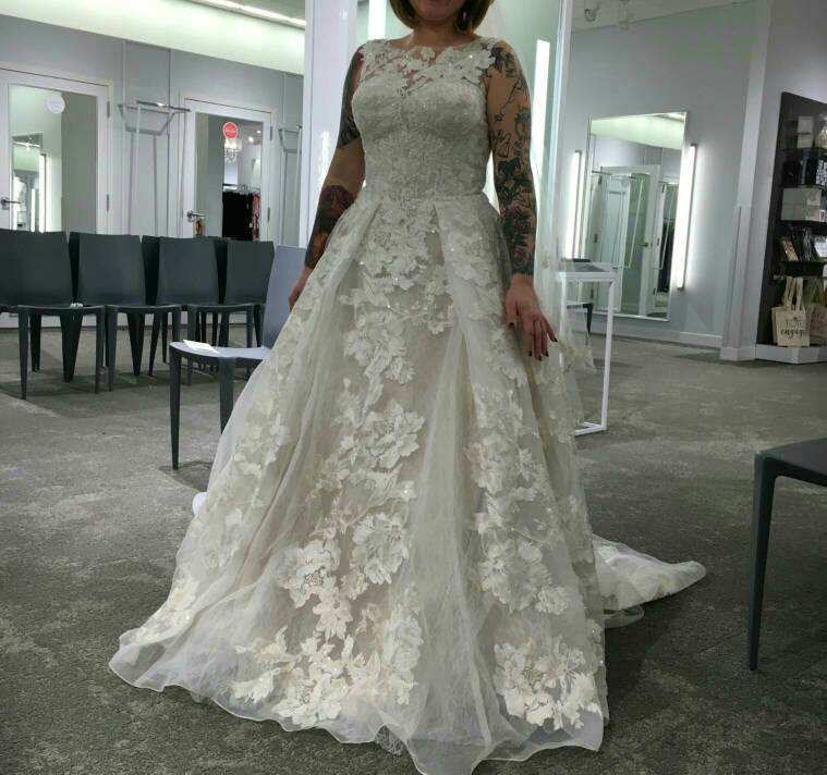 Oleg Cassini 'High Neck Tank Lace' wedding dress size-08 NEW