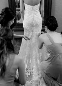 Essense of Australia 'D2109' wedding dress size-00 PREOWNED