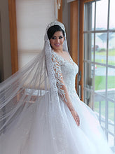 Load image into Gallery viewer, Custom made &#39;Custom Couture Wedding Gown Designer Walid Shehab&#39; wedding dress size-06 PREOWNED
