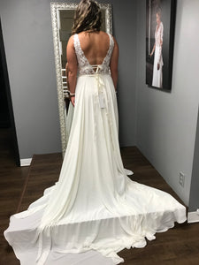 Lillian West '66059' wedding dress size-08 NEW