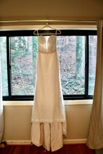 Load image into Gallery viewer, Mikaella &#39;Unknown&#39; wedding dress size-04 NEW
