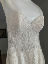 Load image into Gallery viewer, sophia tolli &#39;Brooklyn&#39; wedding dress size-08 PREOWNED
