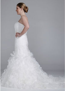 David's Bridal 'Galina' size 4 used wedding dress side view on bride