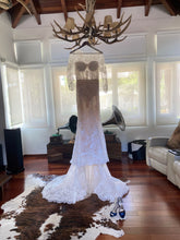 Load image into Gallery viewer, BERTA &#39;21-104&#39; wedding dress size-04 PREOWNED
