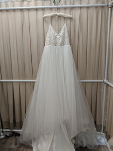 Simply bridal 'Austen' wedding dress size-06 NEW
