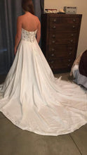 Load image into Gallery viewer, Essence of Australia &#39;White Ivory&#39; size 10 new wedding dress back view on bride
