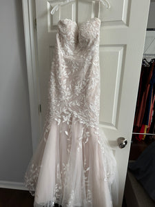 Allure Bridals 'Not sure' wedding dress size-12 SAMPLE