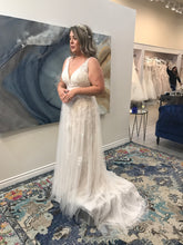 Load image into Gallery viewer, Stella york &#39;6940&#39; wedding dress size-12 NEW
