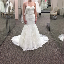 Load image into Gallery viewer, Galina Signature &#39;SWG755&#39; wedding dress size-02 NEW
