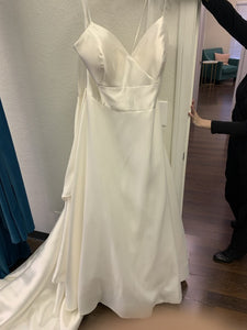 Private Collection 'Private ' wedding dress size-18 SAMPLE