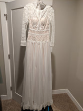 Load image into Gallery viewer, Maggie Sottero &#39;Dierdre&#39; wedding dress size-02 NEW
