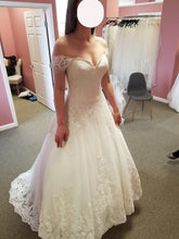 Load image into Gallery viewer, Allure Bridals &#39;2701&#39; wedding dress size-08 SAMPLE
