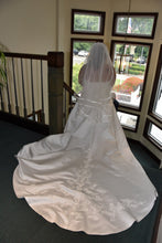 Load image into Gallery viewer, Alfred Angelo &#39;A Line Sweetheart&#39; size 12 used wedding dress back view on bride
