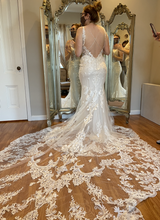 Load image into Gallery viewer, Enzoani &#39;Olyvia &#39; wedding dress size-08 NEW
