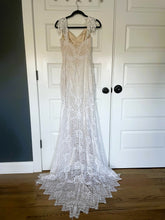 Load image into Gallery viewer, Claire Pettibone &#39;Romantique&#39; wedding dress size-08 PREOWNED

