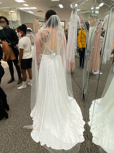David's Bridal 'wg4004db' wedding dress size-08 PREOWNED