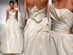 Amsale 'Lauren' size 6 new wedding dress size 6 used wedding dress many views on model