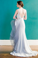Load image into Gallery viewer, Carol Hannah downton - Custom - Nearly Newlywed Bridal Boutique - 5
