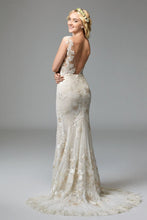 Load image into Gallery viewer, Watters &#39;Doyle&#39; size 4 new wedding dress back view on model
