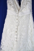 Load image into Gallery viewer, Yvonne LaFleur &#39;V-Neck Lace&#39; - Yvonne LaFleur - Nearly Newlywed Bridal Boutique - 2
