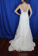 Load image into Gallery viewer, Yvonne LaFleur &#39;V-Neck Lace&#39; - Yvonne LaFleur - Nearly Newlywed Bridal Boutique - 3
