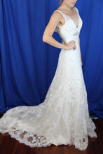 Load image into Gallery viewer, Yvonne LaFleur &#39;V-Neck Lace&#39; - Yvonne LaFleur - Nearly Newlywed Bridal Boutique - 5
