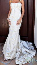 Load image into Gallery viewer, Carolina Herrera &#39;Beaded Floral&#39; size 6 used wedding dress front view on model
