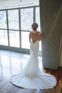 Berta '2016' size 4 used wedding dress back view on bride