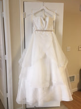 Load image into Gallery viewer, Paloma Blanca &#39;4610&#39; size 10 new wedding dress front view on hanger
