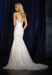 Alfred Angelo '984' size 14 new wedding dress back view on model