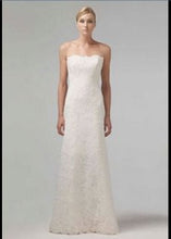 Load image into Gallery viewer, Monique Lhuillier &#39;Strapless&#39; - Monique Lhuillier - Nearly Newlywed Bridal Boutique - 4
