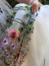 Load image into Gallery viewer, Custom &#39;Floral Embroidered&#39; size 8 new wedding dress view of trim
