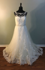 La Sposa 'Mecenas' size 10 used wedding dress front view on mannequin