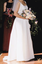 Load image into Gallery viewer, Custom &#39;Classic&#39; size 8 used wedding dress side view on bride
