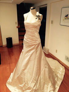 Vera Wang 'Satin Gown' - Vera Wang - Nearly Newlywed Bridal Boutique - 3