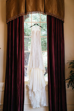 Load image into Gallery viewer, Essence of Australia &#39;2174&#39; size 2 used wedding dress front view on hanger
