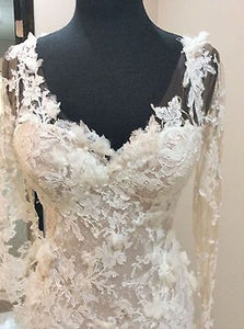 Pronovias 'Capricornio' size 6 sample wedding dress front view close up on mannequin