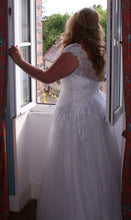 Load image into Gallery viewer, Secret of Paris &#39;Tulle Skirt&#39; - secret of paris - Nearly Newlywed Bridal Boutique - 4
