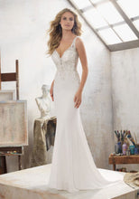 Load image into Gallery viewer, Mori Lee &#39;Mallory&#39; size 10 used wedding dress front view on model

