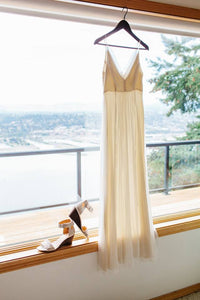 Saja Wedding 'HB6622' size 2 used wedding dress front view on hanger