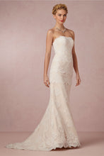 Load image into Gallery viewer, BHLDN &#39;Honora&#39; size 2 used wedding dress front view on bride
