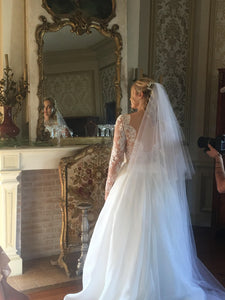 Rosa Clara 'Nilo' size 10 used wedding dress back view on bride