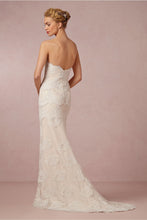 Load image into Gallery viewer, BHLDN &#39;Honora&#39; size 2 used wedding dress back view on model
