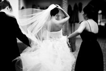 Load image into Gallery viewer, Vera Wang &#39;Eva&#39; Feather &amp; Tulle Gown - Vera Wang - Nearly Newlywed Bridal Boutique - 3

