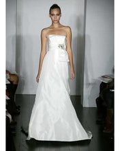Load image into Gallery viewer, Amsale &#39;Audrey&#39; Strapless Silk Wedding Dress - Amsale - Nearly Newlywed Bridal Boutique - 1

