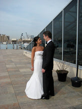 Load image into Gallery viewer, Amsale &#39;Audrey&#39; Strapless Silk Wedding Dress - Amsale - Nearly Newlywed Bridal Boutique - 2

